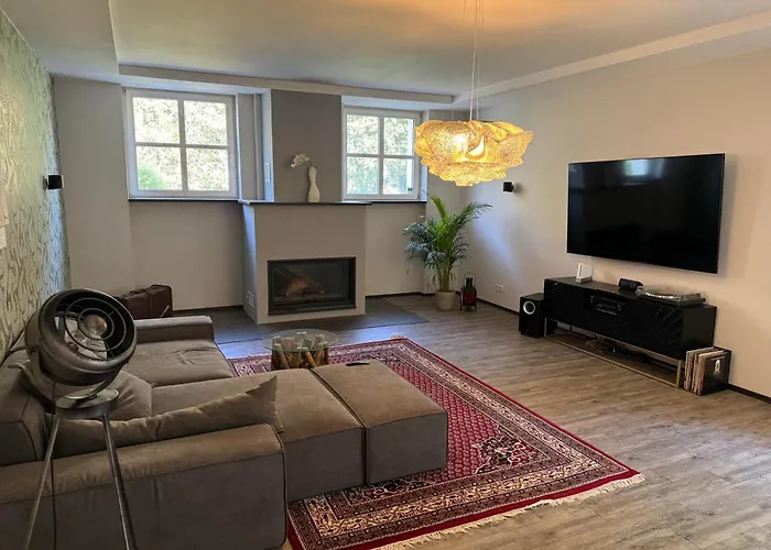 Klimaanlage, 5 Sterne Villa Bahnhoftraum, 333 qm, 1200qm Garten, virtueller Rundgang, Dachterrasse, Whirlpoolbadewanne